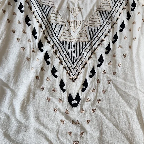 Apt. 9 White Geometric Embroidered Tank Top - Picture 2 of 8